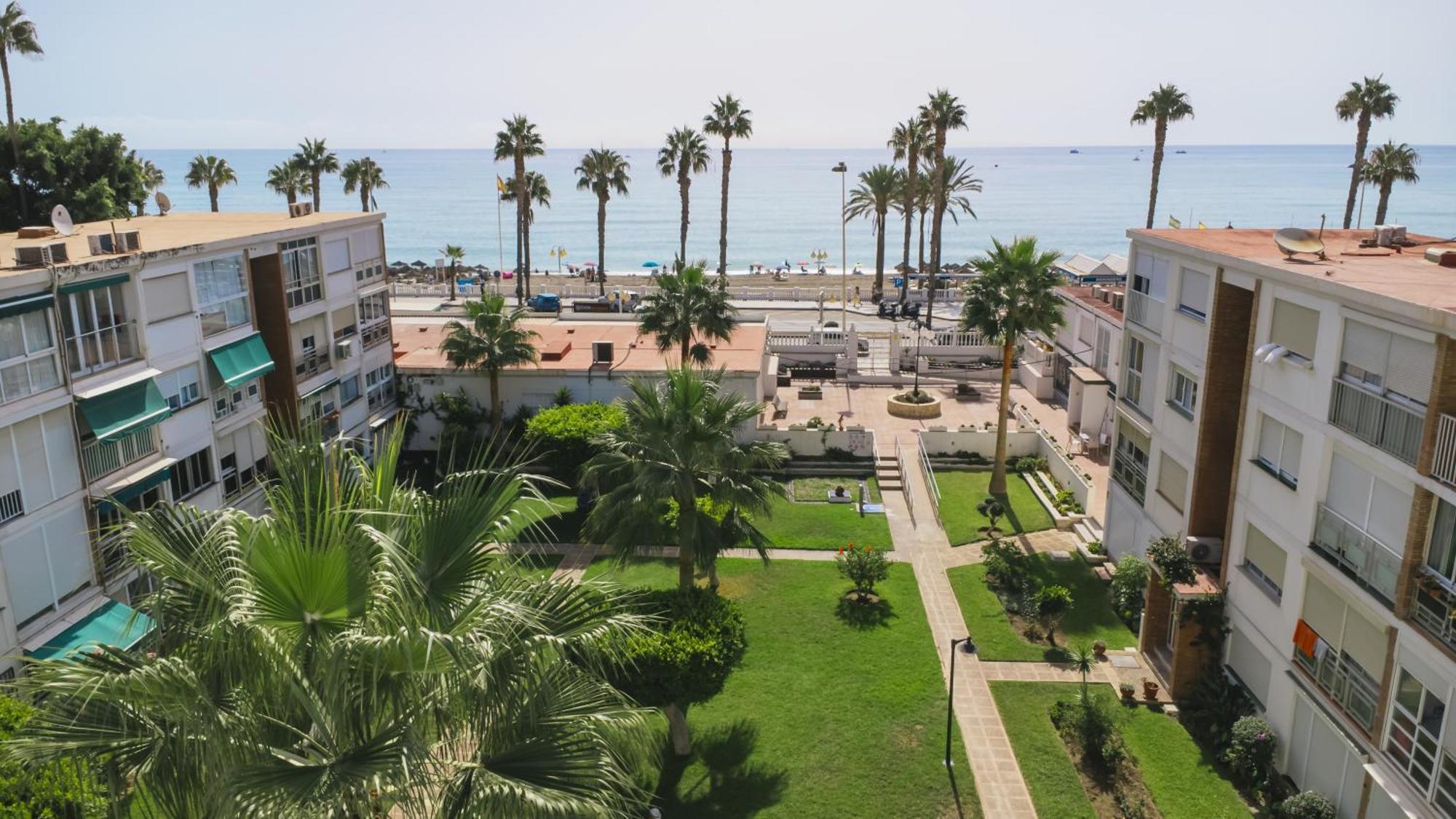 White Summer In * Benalmádena